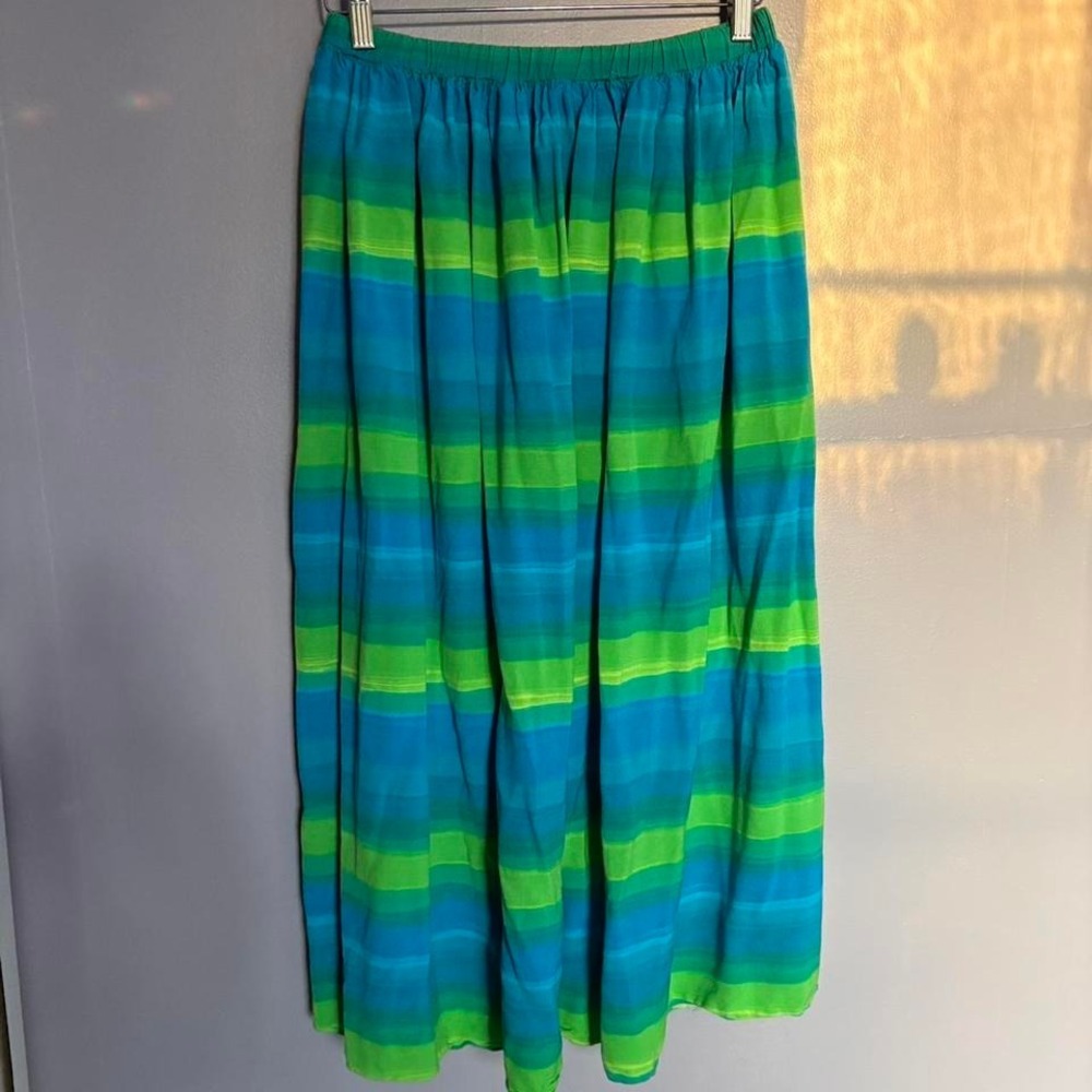 Green and blue striped maxi skirt with elastic waistband. Soft and flowy Small